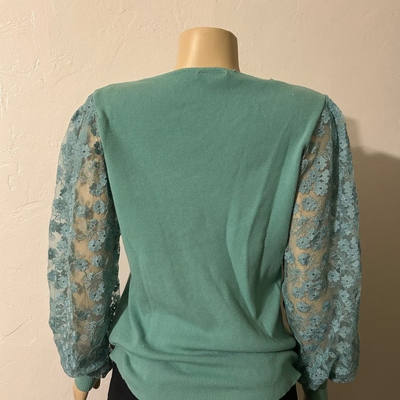Sioni Green Lace Sleeve Blouse - Picture 3 of 5